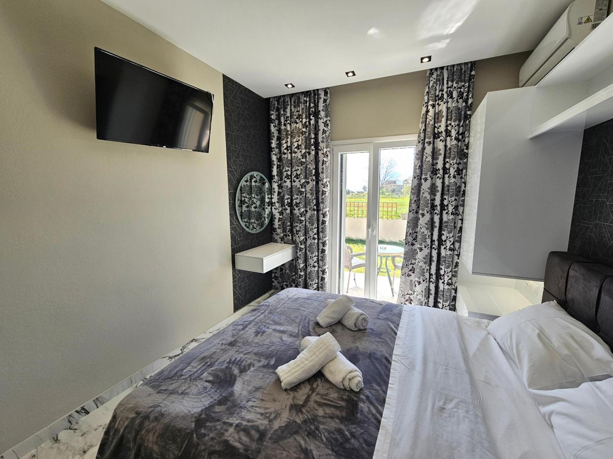 Evelina Luxury Suites In Corfu Ypsos Extérieur photo