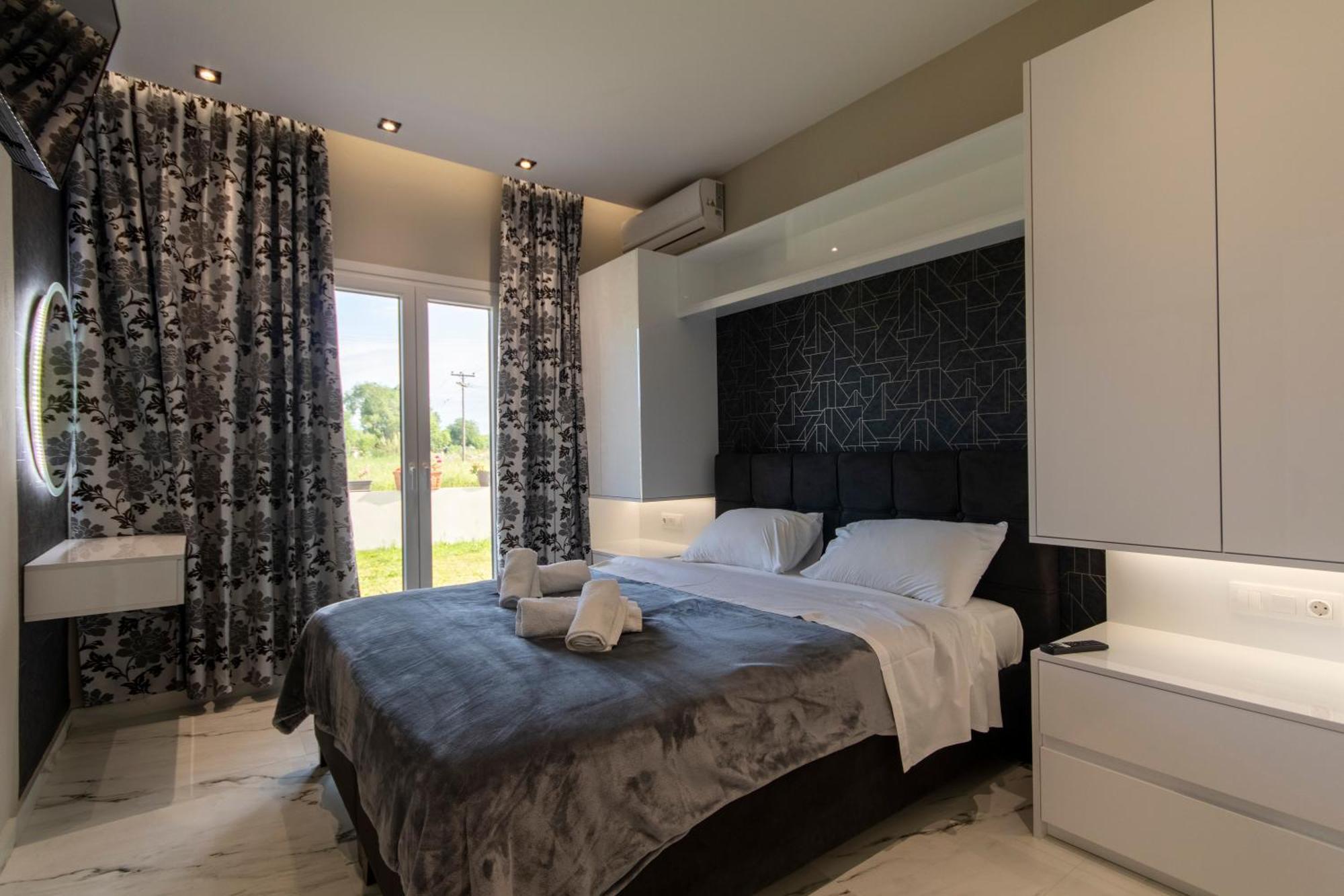 Evelina Luxury Suites In Corfu Ypsos Extérieur photo